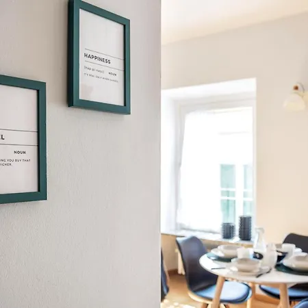 Apartment Modern Simplicity In Centre