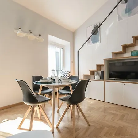 Modern Simplicity In Centre 아파트 밀라노